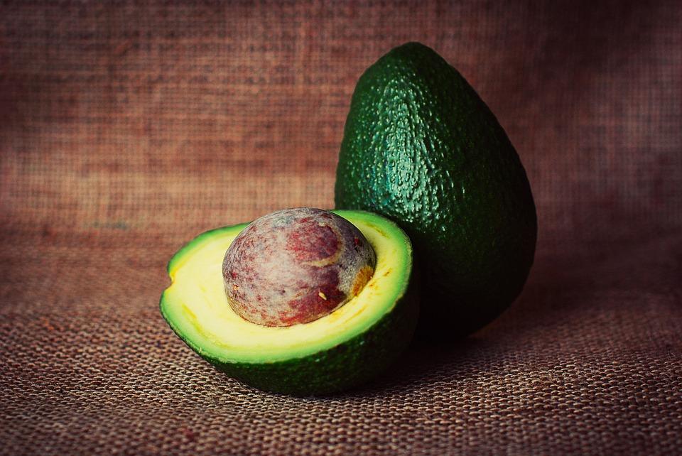 «В даний час виробники продуктів харчування викидають насіння авокадо, що призводить не тільки до упущеної вигоди, але і сприяє збільшенню харчових відходів і забруднення навколишнього середовища», - говорить Грег Зіглер