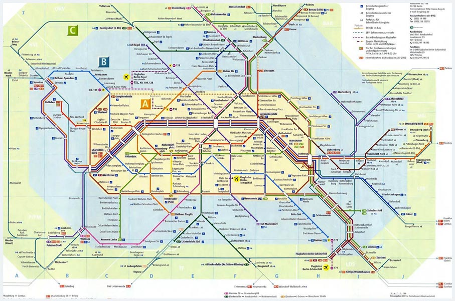 Для того, щоб збільшити схему метро Берліна натисніть на картинки у