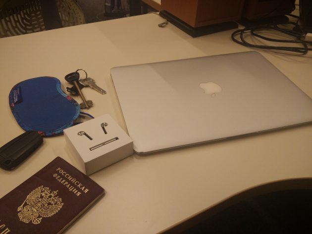 Мені його подарували колеги пару років назад, він дуже компактний і зручний