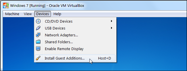 Įdiekite paketą paprasta - „VirtualBox“, įkėlę svečių operacinę sistemą, spustelėkite mygtuką Įrenginiai ir pasirinkite „Įdiegti svečių papildymus“