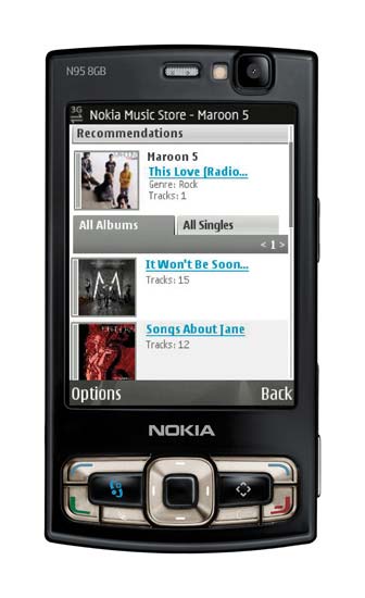 І не тому, що це такий вже очевидний продукт, немає, просто оригінальний телефон Nokia N95 вже дуже добре всім знайомий, про нього багато написано, і нам залишається лише виявити відмінності Nokia N95 8GB від свого попередника