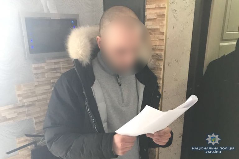 Працівники кіберполіції викрили 30-річного жителя Києва, який входив в міжнародну хакерську угруповання Cobalt і був причетний до злому комп'ютерів світових банків і готелів